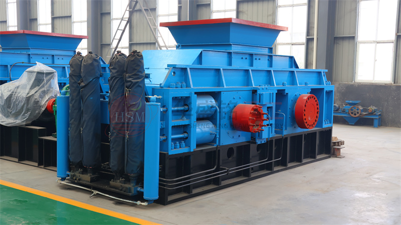 如何選購時產(chǎn)300噸破石液壓對輥機？制砂機多少錢一臺？