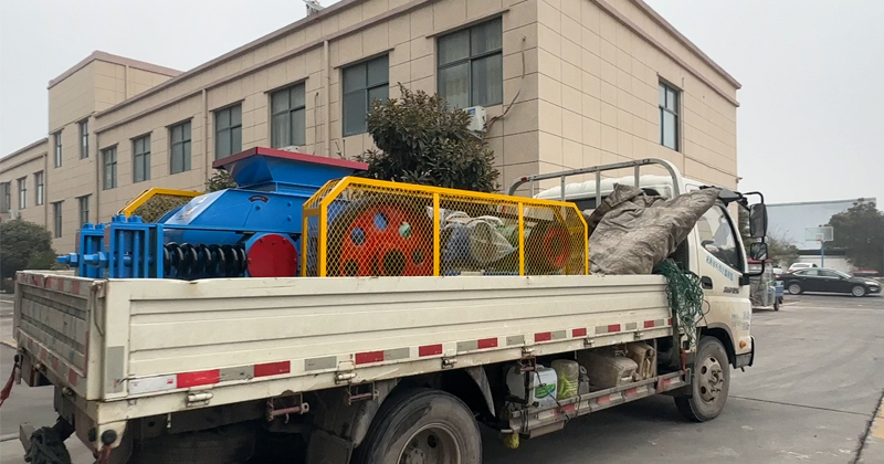 小型對輥制砂機(jī)